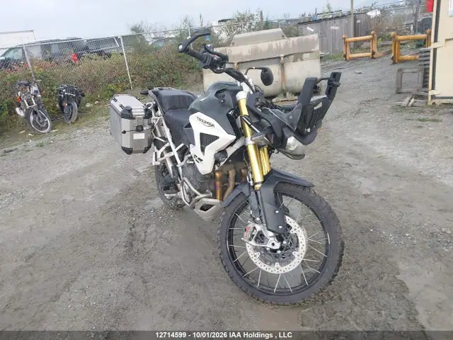 SMTP20V46STCB1595 — 2025 Triumph Motorcycle Tiger 1200 Rally Pro, Roll Over, фото до ремонта
