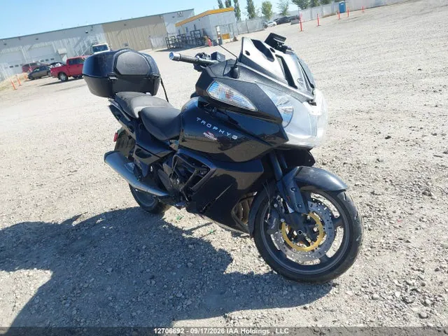 2016 Triumph Motorcycle Trophy Se VIN SMTH02XKXGJ739064 фото 1