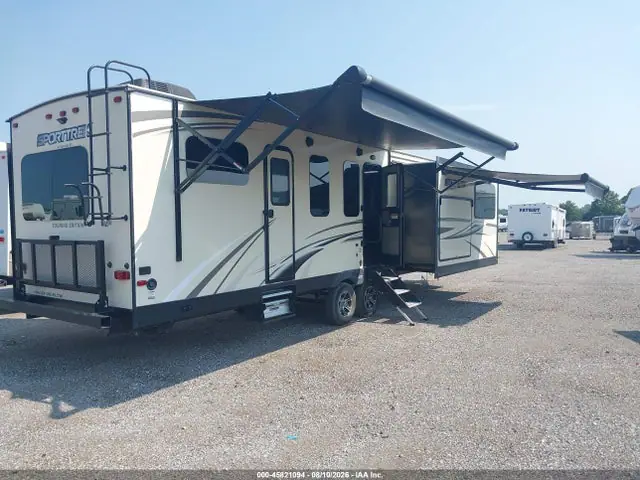 4EZT13322K8022996 — 2019 Venture Travel Trailer, фото 4 с аукциона IAAI 29.09.2026, Левый бок