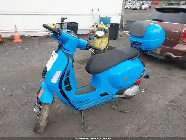 ZAPMD30N1S5200263 — 2025 Vespa Gts 310, фото 2 с аукциона IAAI 13.10.2026, Правый бок