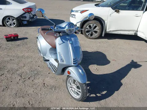 ZAPCA06B5N5104124 — 2022 Vespa Primavera/Sprint 50, Задняя часть справа (Right Rear), фото до ремонта