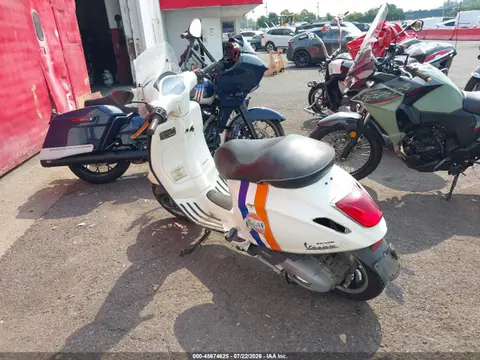 2017 Vespa Sprint 150 3v VIN ZAPM818G8H5401844 фото 3