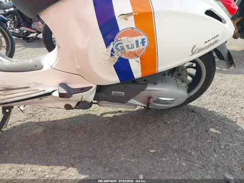 2017 Vespa Sprint 150 3v VIN ZAPM818G8H5401844 фото 9