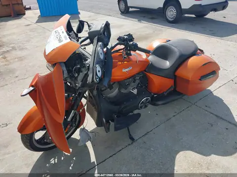 2017 Victory Motorcycles Cross Country VIN 5VPXDAAA5H3057600 фото 2