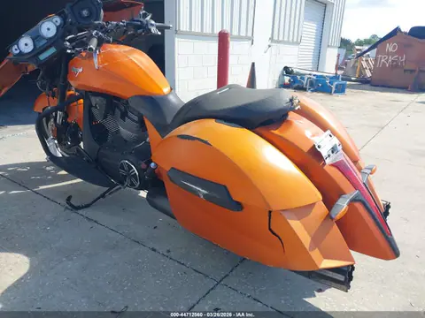 2017 Victory Motorcycles Cross Country VIN 5VPXDAAA5H3057600 фото 3