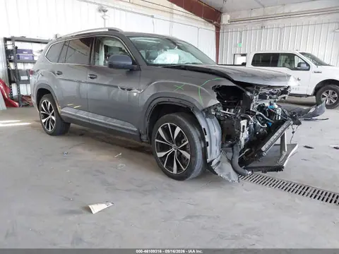 1V2FR2CAXRC522760 — 2024 Volkswagen Atlas 2.0T SEL Premium R-Line, Передняя часть (Front End), фото до ремонта