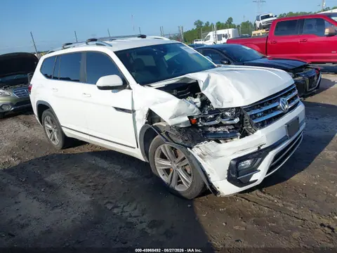1V2PR2CA1JC530626 — 2018 Volkswagen Atlas 3.6L V6 SE W/Technology, Передняя часть справа (Right Front), фото до ремонта