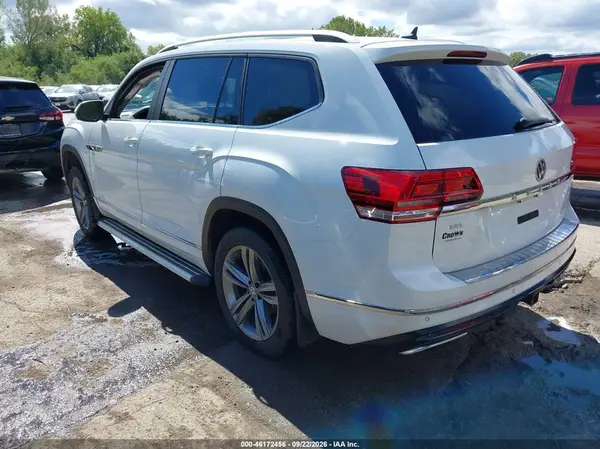 1V2RR2CA8JC600440 — 2018 Volkswagen Atlas, фото 3 с аукциона IAAI, Передняя часть справа