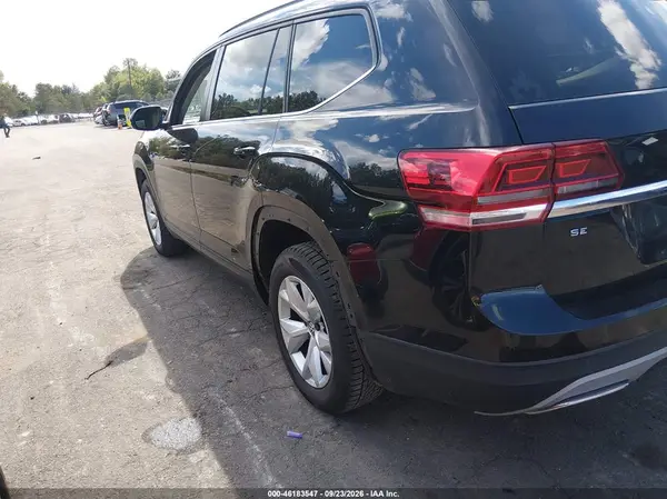 1V2CR2CA7JC530855 — 2018 Volkswagen Atlas, фото 3 с аукциона IAAI, Задняя часть справа