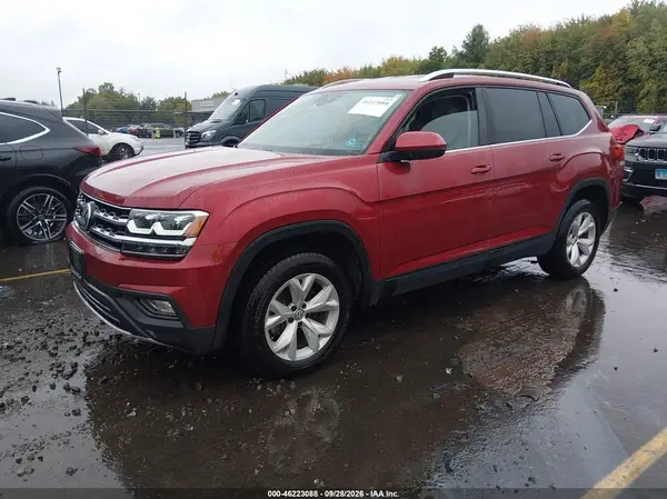 1V2LR2CA4JC527637 — 2018 Volkswagen Atlas, фото 2 с аукциона IAAI, Не указано