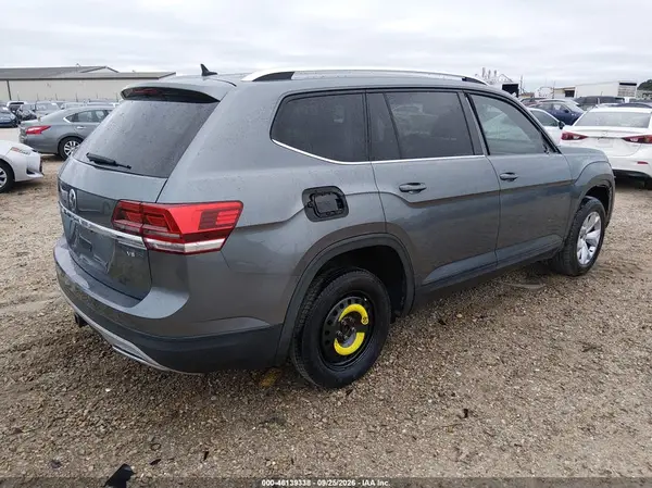 1V2WR2CA9KC533352 — 2019 Volkswagen Atlas, фото 4 с аукциона IAAI, Вандализм