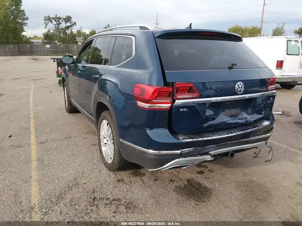 1V2NR2CA4KC604369 — 2019 Volkswagen Atlas, фото 3 с аукциона IAAI, Задняя часть