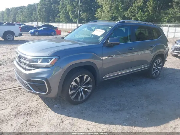 1V2SR2CA3MC564596 — 2021 Volkswagen Atlas, фото 2 с аукциона IAAI, Правый бок