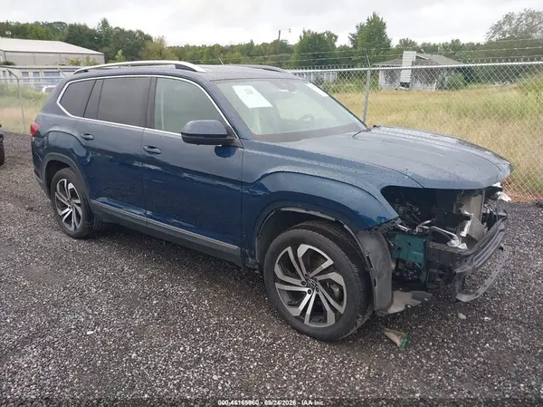 1V2TR2CA2MC512090 — 2021 Volkswagen Atlas, Передняя часть слева (Left Front), фото до ремонта