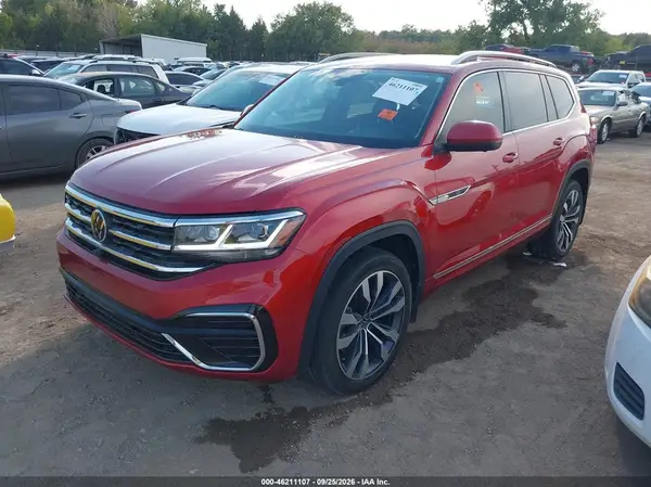 1V2FR2CA1MC581494 — 2021 Volkswagen Atlas, фото 2 с аукциона IAAI, Правый бок