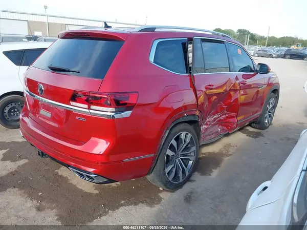 1V2FR2CA1MC581494 — 2021 Volkswagen Atlas, фото 4 с аукциона IAAI, Правый бок