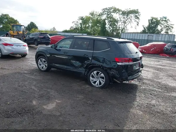 1V2KP2CA8MC592528 — 2021 Volkswagen Atlas, фото 3 с аукциона IAAI, Левый бок