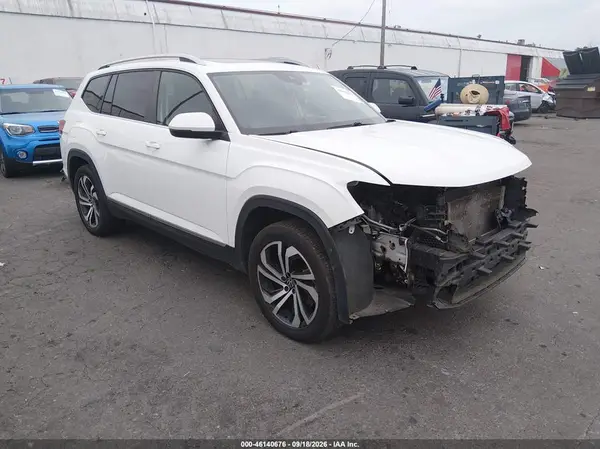1V2BR2CA1NC504950 — 2022 Volkswagen Atlas, Передняя часть (Front End), фото до ремонта