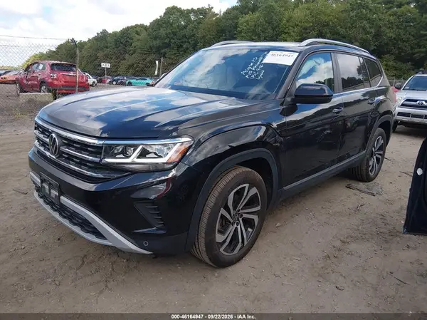 1V2BR2CA4NC538400 — 2022 Volkswagen Atlas, фото 2 с аукциона IAAI, Правый бок