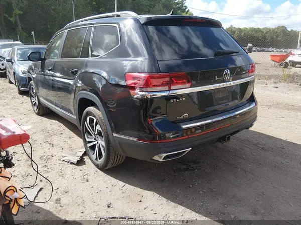 1V2BR2CA4NC538400 — 2022 Volkswagen Atlas, фото 3 с аукциона IAAI, Правый бок
