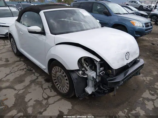 3VW517AT1GM802047 — 2016 Volkswagen Beetle 1.8T SE, Передняя часть (Front End), фото до ремонта