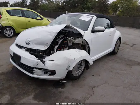 2014 Volkswagen Beetle 1.8t VIN 3VW507AT3EM820713 фото 2