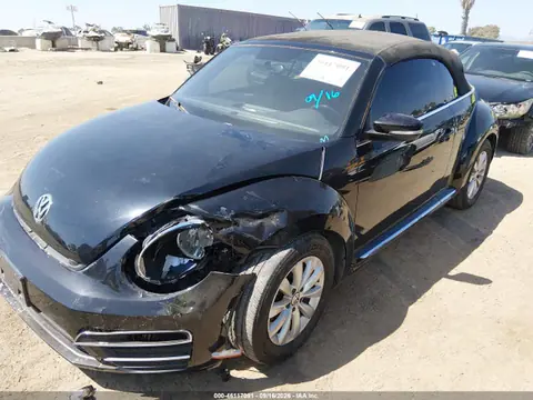 2018 Volkswagen Beetle 2.0t Coast/2.0t S/2.0t Se VIN 3VW5DAATXJM516130 фото 2