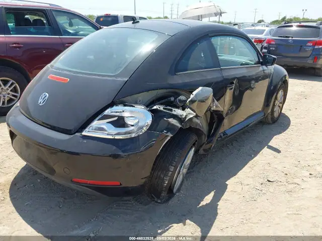 2015 Volkswagen Beetle Coupe 1.8t Fleet Edition VIN 3VWF17AT4FM603321 фото 4