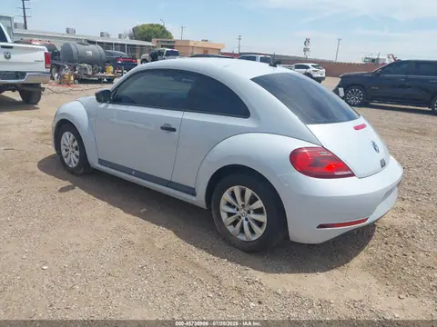 2017 Volkswagen Beetle #pinkbeetle/1.8t Classic/1.8t S VIN 3VWF17AT1HM630687 фото 3
