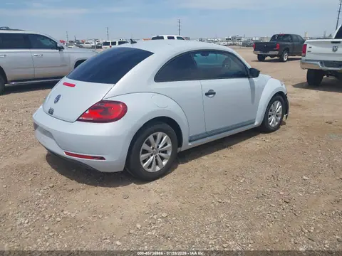 2017 Volkswagen Beetle #pinkbeetle/1.8t Classic/1.8t S VIN 3VWF17AT1HM630687 фото 4
