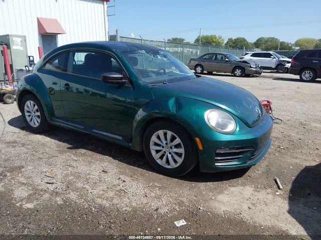 2017 Volkswagen Beetle #pinkbeetle/1.8t Classic/1.8t S VIN 3VWF17AT0HM612424 фото 1