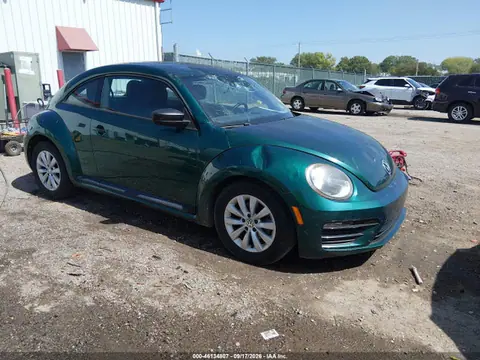 2017 Volkswagen Beetle #pinkbeetle/1.8t Classic/1.8t S VIN 3VWF17AT0HM612424 фото 1