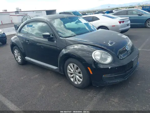 3VWF17ATXEM641005 — 2014 Volkswagen Beetle, Естественный износ (Normal Wear & Tear), фото до ремонта