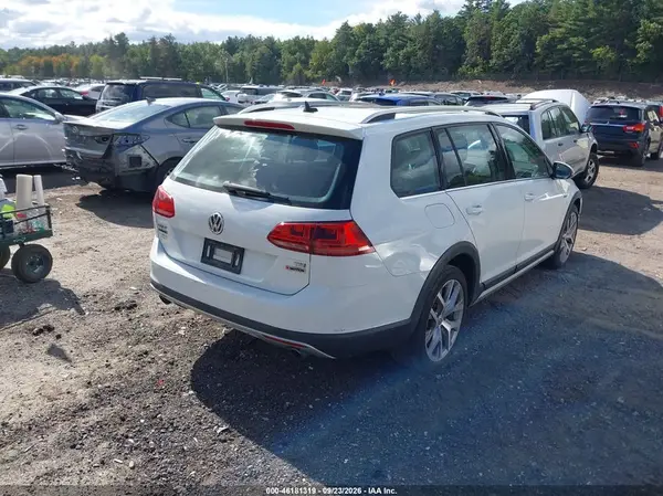 3VWH17AU0HM541971 — 2017 Volkswagen GOLF Alltrack, фото 4 с аукциона IAAI, Естественный износ
