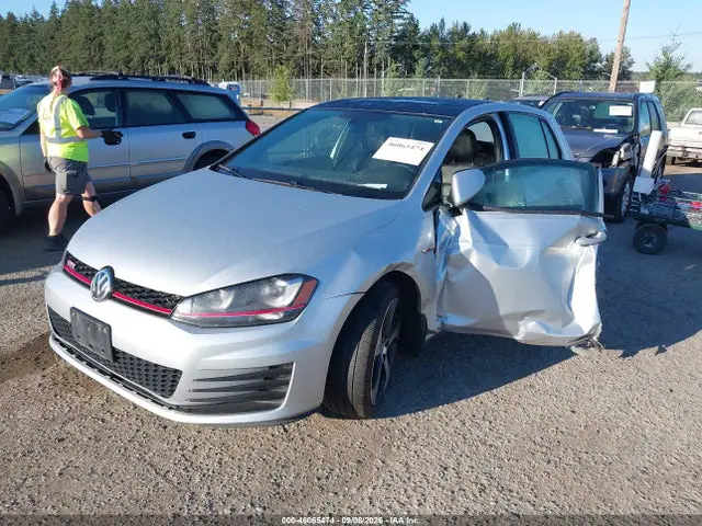 3VW447AU2HM007912 — 2017 Volkswagen Golf GTI SE 4-Door, фото 2 с аукциона IAAI 30.09.2026, Левый бок