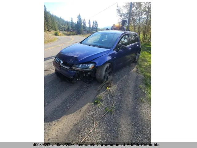 2017 Volkswagen Golf VIN WVWVF7AUXHW068443 фото 1