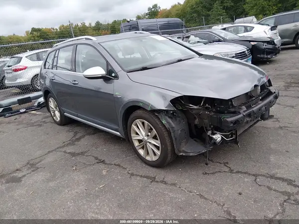3VWH17AU9HM524389 — 2017 Volkswagen GOLF, Не указано (Unknown), фото до ремонта