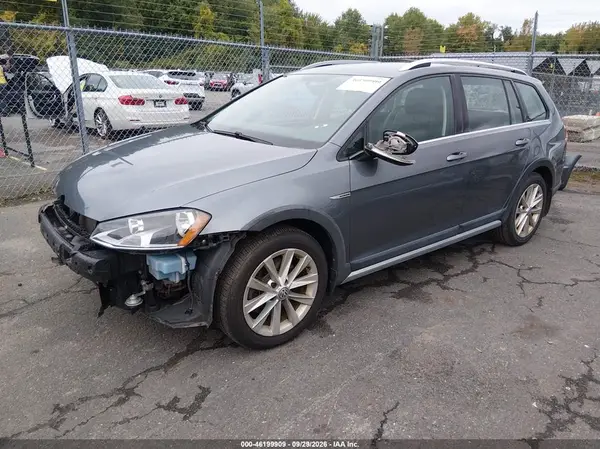 3VWH17AU9HM524389 — 2017 Volkswagen GOLF, фото 2 с аукциона IAAI 08.10.2026, Не указано