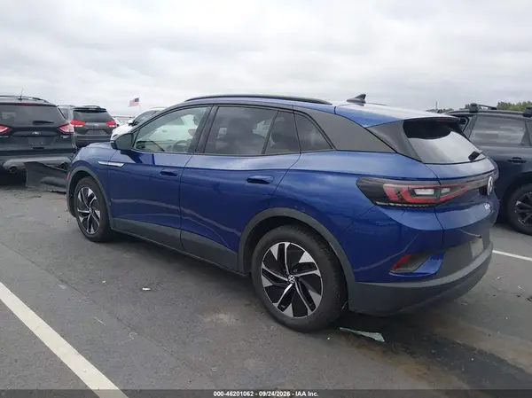 WVGTMPE28MP032921 — 2021 Volkswagen ID.4, фото 3 с аукциона IAAI, Правый бок