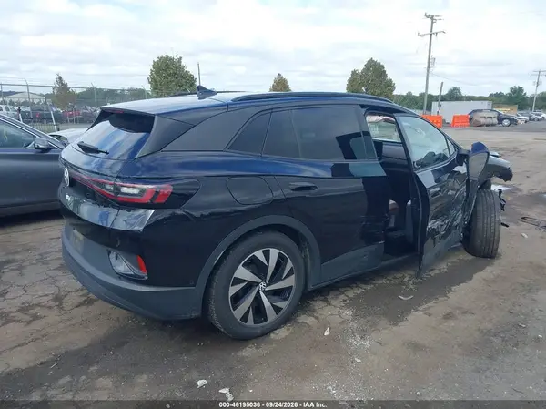 1V2BMPE85RC017732 — 2024 Volkswagen ID.4, фото 4 с аукциона IAAI, Передняя часть