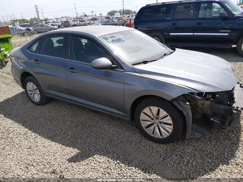 3VWC57BUXKM121364 — 2019 Volkswagen Jetta 1.4T R-Line/1.4T S/1.4T SE, Передняя часть (Front End), фото до ремонта