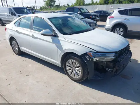 3VWC57BUXKM178065 — 2019 Volkswagen Jetta 1.4T R-Line/1.4T S/1.4T SE, Передняя часть (Front End), фото до ремонта