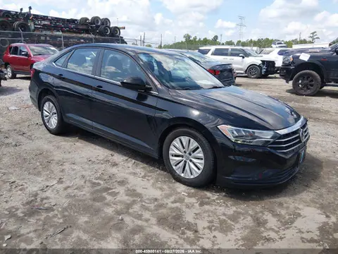 3VWCB7BU4KM203910 — 2019 Volkswagen Jetta 1.4T R-Line/1.4T S/1.4T SE, Передняя часть слева (Left Front), фото до ремонта