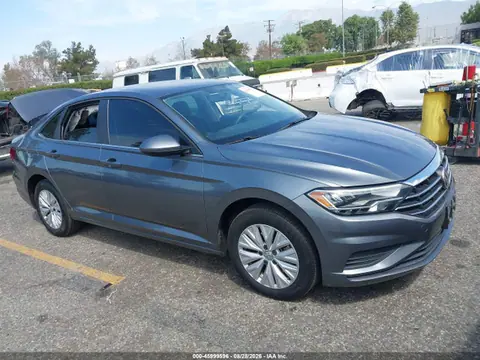 3VWC57BU3KM216994 — 2019 Volkswagen Jetta 1.4T R-Line/1.4T S/1.4T SE, Задняя часть (Rear), фото до ремонта