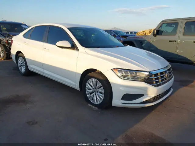 3VWC57BUXKM228477 — 2019 Volkswagen Jetta 1.4T R-Line/1.4T S/1.4T SE, Передняя часть слева (Left Front), фото до ремонта