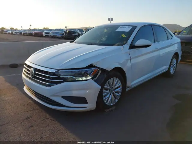3VWC57BUXKM228477 — 2019 Volkswagen Jetta 1.4T R-Line/1.4T S/1.4T SE, фото 2 с аукциона IAAI 13.10.2026, Передняя часть слева