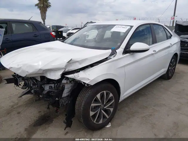 3VW5X7BU8SM060986 — 2025 Volkswagen Jetta 1.5T S, фото 2 с аукциона IAAI 14.10.2026, Передняя часть