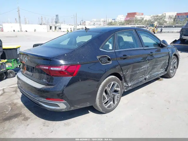 3VWGM7BU1RM039070 — 2024 Volkswagen Jetta 1.5T SEL, фото 4 с аукциона IAAI 14.10.2026, Правый бок