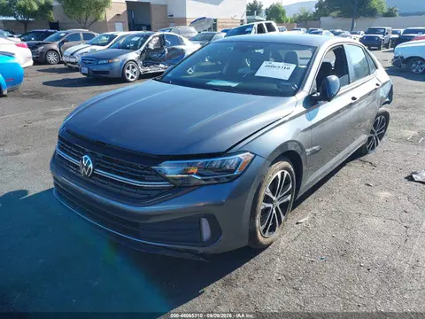 2024 Volkswagen Jetta 1.5t Sport VIN 3VWBM7BU1RM040178 фото 2