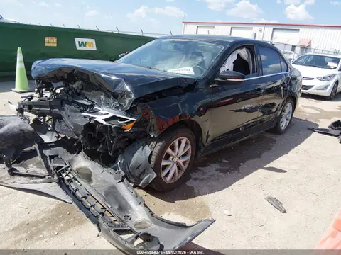 2014 Volkswagen Jetta 1.8t Se VIN 3VWB17AJ2EM375847 фото 2
